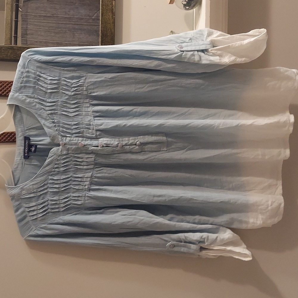 4 for $15 Bandolino crinkled ombre blue to white long sleeved blouse size XL